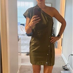 Gorgeous one shoulder shirt dress